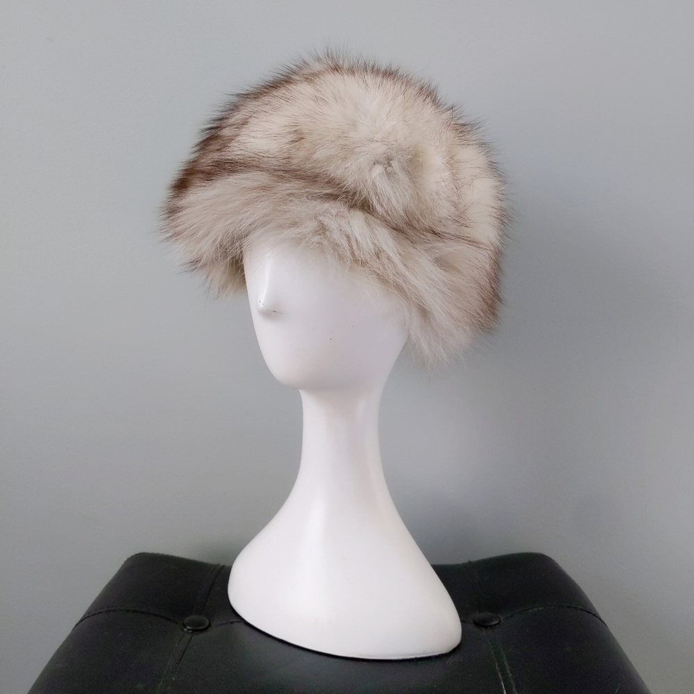 Vintage 70s Big Fluffy Natural Fox Fur Hat Novotny